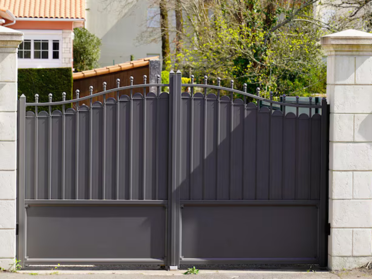 Gates (1)