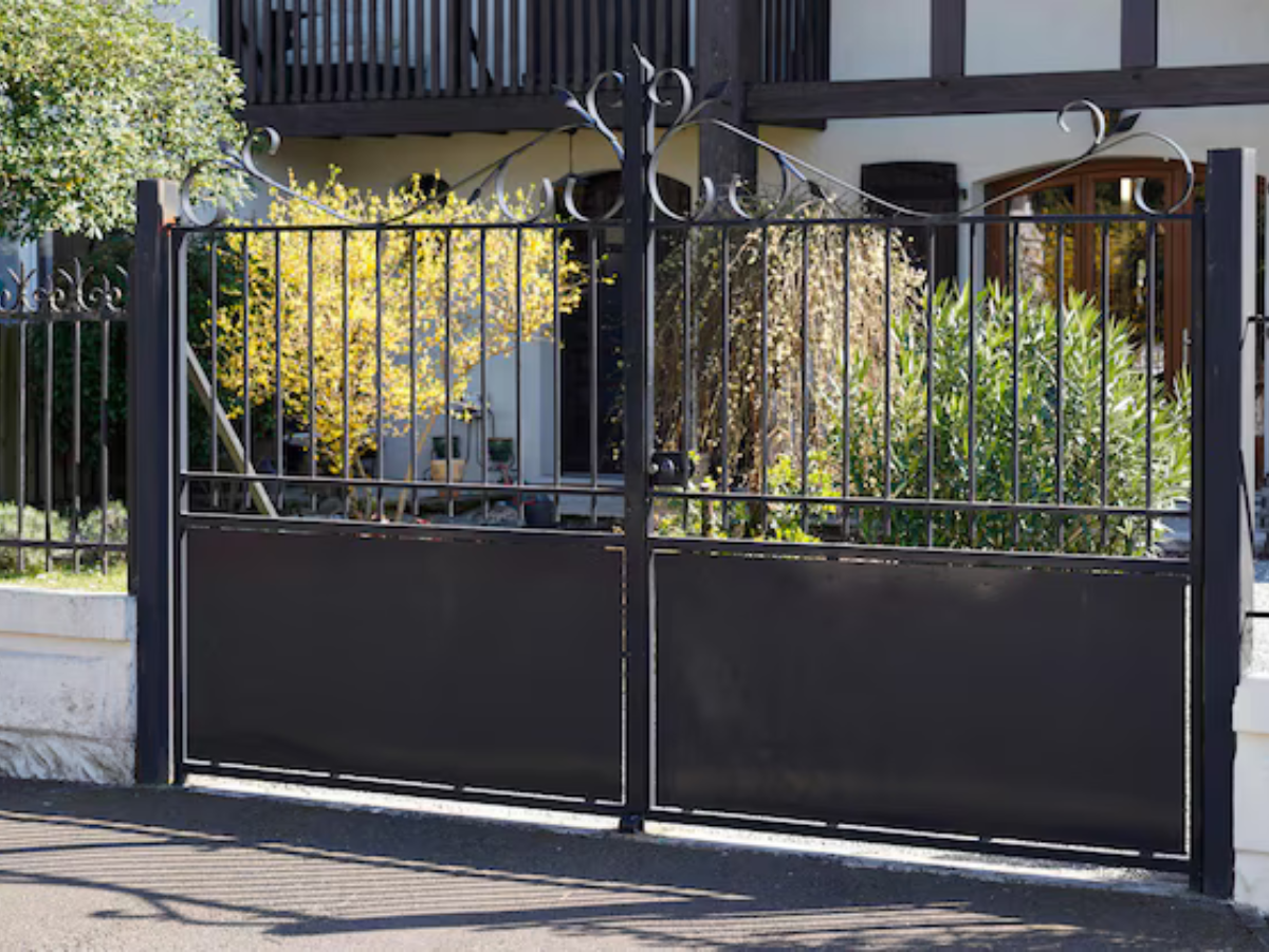 Gates (2)