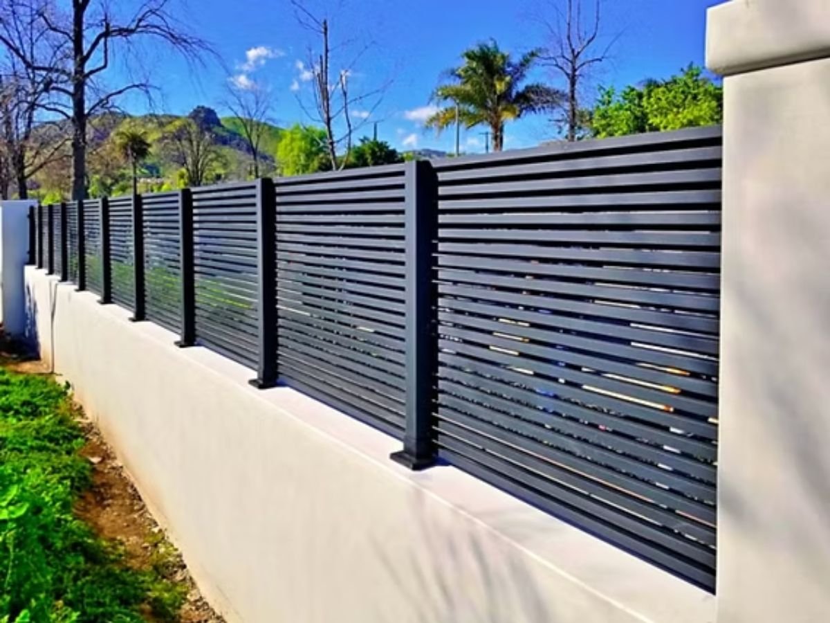 Aluminum Sheet Fence (2)